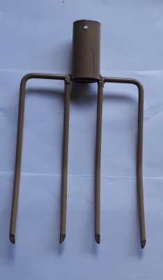 Вилы 4-х рогие навозные сварные